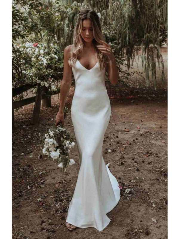 White Wedding Evening Gown with Train - A.A.Y FASHION