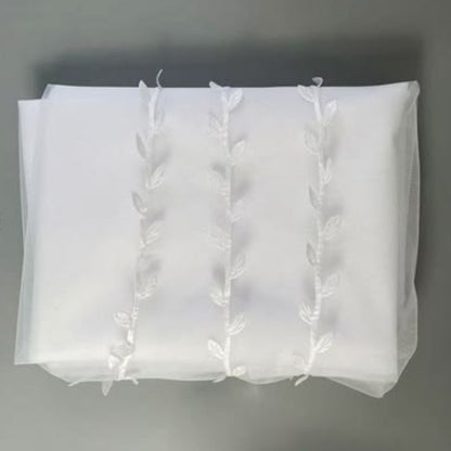 Mid-Length Wedding Veil with Delicate Lace, Yiwu Cujia Trade Co., Ltd